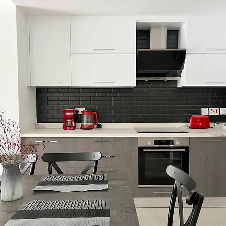 Emtan Olive Hill 2-6 Alsancak By Holidaykeys קיירניה