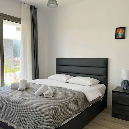 Emtan Olive Hill 2-6 Alsancak By Holidaykeys Apartment